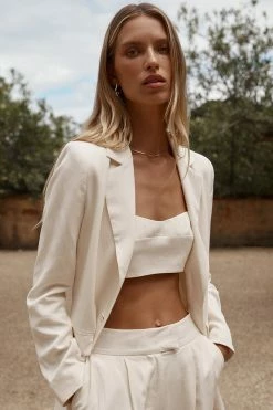 DISSH Boutiques CLOTHING KARLA OFF WHITE LINEN BLEND BLAZER