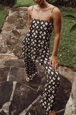 DISSH Boutiques GOSSE KHAKI GEO TUNIC TOP THE BUMP FRIENDLY EDIT