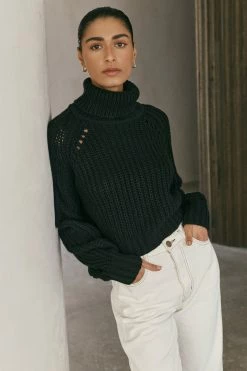 DISSH Boutiques CHLOE BLACK CHUNKY KNIT JUMPER SWEATERS