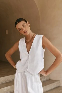 DISSH Boutiques BANKS WHITE LINEN VEST