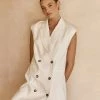 DISSH Boutiques LOGAN OFF WHITE LINEN BLAZER DRESS CLOTHING