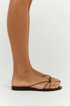 DISSH Boutiques MARIA FARRO WINONA BLACK SLIDE ACCESSORIES