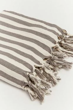 MARIA FARRO GRIZO BEACH TOWEL