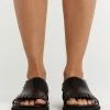 ALIAS MAE PAYTON BLACK SANDAL