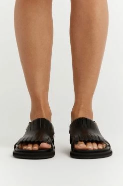 ALIAS MAE PAYTON BLACK SANDAL