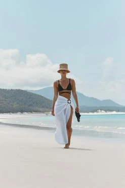 DISSH Boutiques CHLOE WHITE LINEN SARONG