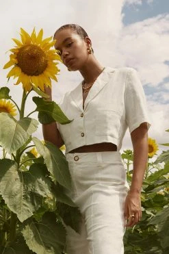 DISSH Boutiques CLOTHING LOGAN OFF WHITE LINEN CROPPED SHIRT