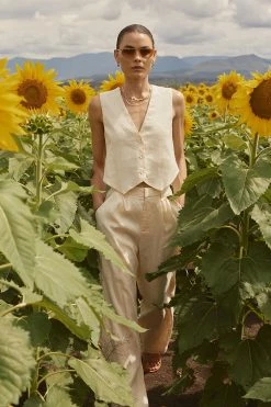 DISSH Boutiques CLOTHING BANKS BUTTER LINEN VEST