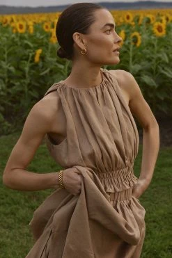 DISSH Boutiques LANA MOCHA GATHERED TOP CLOTHING