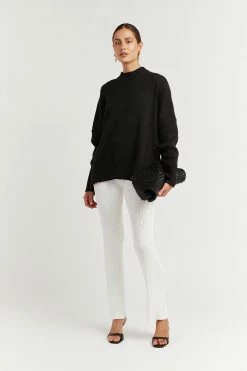 DISSH Boutiques RILEY BLACK OVERSIZED KNIT