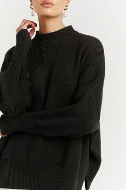 DISSH Boutiques RILEY BLACK OVERSIZED KNIT