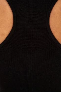 DISSH Boutiques DEMI BLACK SCOOP NECK KNIT CROP TOP