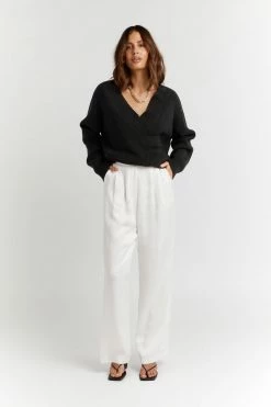 DISSH Boutiques SWEATERS ALDEA V NECK BLACK KNIT JUMPER