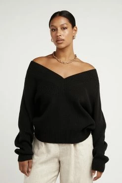 DISSH Boutiques SWEATERS ALDEA V NECK BLACK KNIT JUMPER
