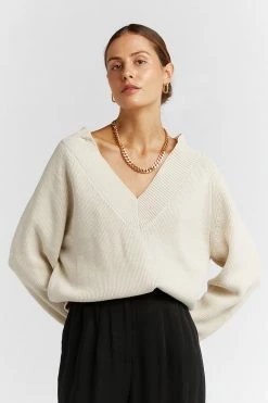 DISSH Boutiques ALDEA V NECK STONE KNIT JUMPER