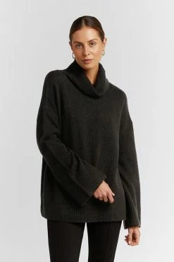 DISSH Boutiques BANKSIA BLACK OVERSIZED KNIT SWEATERS
