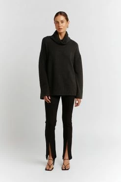DISSH Boutiques BANKSIA BLACK OVERSIZED KNIT SWEATERS