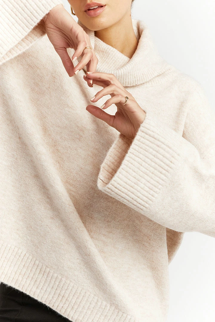 Brand new ๐ DISSH Boutiques BANKSIA OAT OVERSIZED KNIT SWEATERS โจ 3 DISSH Boutiques BANKSIA OAT OVERSIZED KNIT SWEATERS