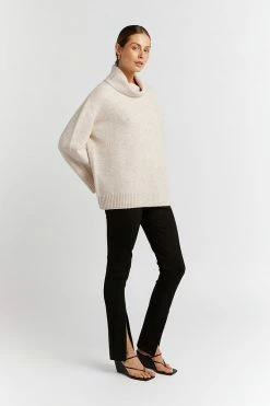 Brand new ๐ DISSH Boutiques BANKSIA OAT OVERSIZED KNIT SWEATERS โจ 8 DISSH Boutiques BANKSIA OAT OVERSIZED KNIT SWEATERS