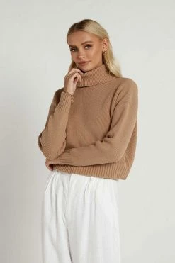 DISSH Boutiques SWEATERS NONI LATTE CROPPED RIB KNIT JUMPER