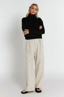 DISSH Boutiques NONI BLACK CROPPED KNIT JUMPER TOPS