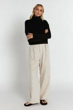 DISSH Boutiques NONI BLACK CROPPED KNIT JUMPER TOPS