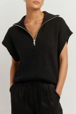DISSH Boutiques HICKS BLACK ZIP FRONT KNIT VEST