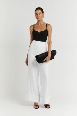 DISSH Boutiques ELEMENT BLACK SWEETHEART KNIT TOP