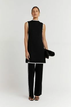 DISSH Boutiques BINDING BLACK KNIT TUNIC TOP