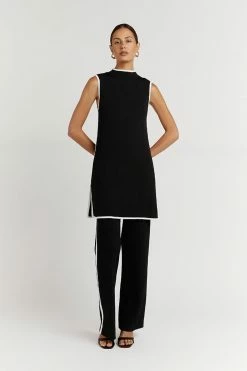 DISSH Boutiques BINDING BLACK KNIT TUNIC TOP