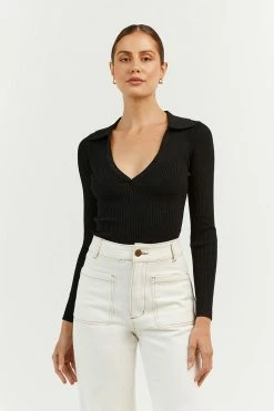 DISSH Boutiques FENTON BLACK COLLARED SLEEVED TOP