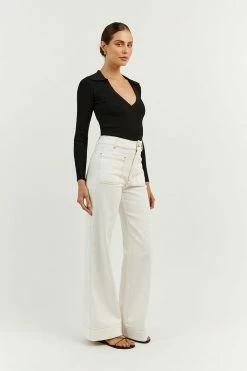 DISSH Boutiques FENTON BLACK COLLARED SLEEVED TOP