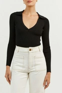 DISSH Boutiques FENTON BLACK COLLARED SLEEVED TOP