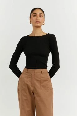 DISSH Boutiques SOPHIA BLACK LONG SLEEVE TOP