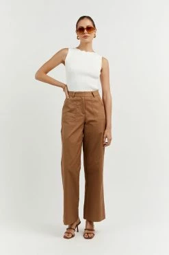 DISSH Boutiques ARIA OFF WHITE KNIT TANK