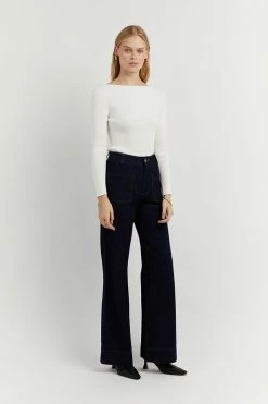 DISSH Boutiques ARIA OFF WHITE KNIT SLEEVED TOP