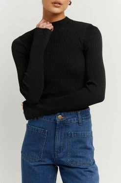 DISSH Boutiques DONNA BLACK SLEEVED KNIT TOP