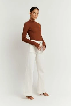 DISSH Boutiques TOPS DONNA TAN SLEEVED KNIT TOP