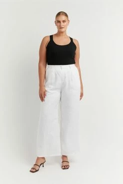 DISSH Boutiques LEE BLACK KNIT SCOOP TANK CLOTHING