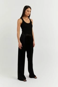 DISSH Boutiques LEE BLACK KNIT SCOOP TANK CLOTHING