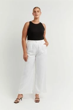 DISSH Boutiques OSCAR BLACK HIGH NECK TOP