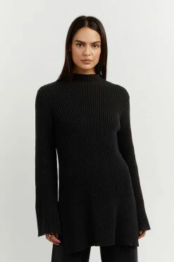 DISSH Boutiques HENLEY BLACK SLEEVED KNIT TUNIC