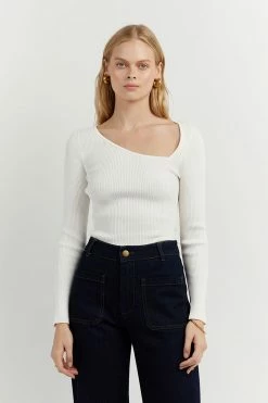 DISSH Boutiques WINDSOR ASYM OFF WHITE SLEEVED TOP