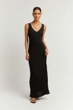 DISSH Boutiques KAT BLACK V NECK KNIT DRESS
